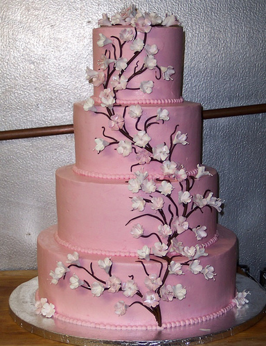 How to Make a Delicious Pink Wedding Cake