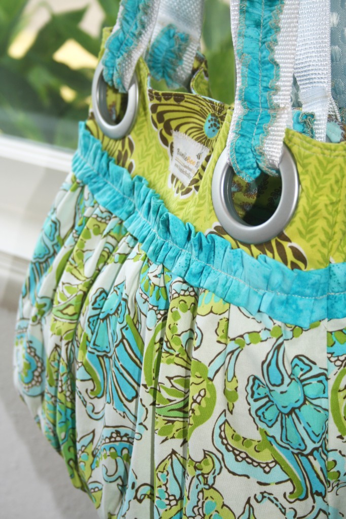 Sew a Bag ~ Tutorials on DIY Purses and Bags