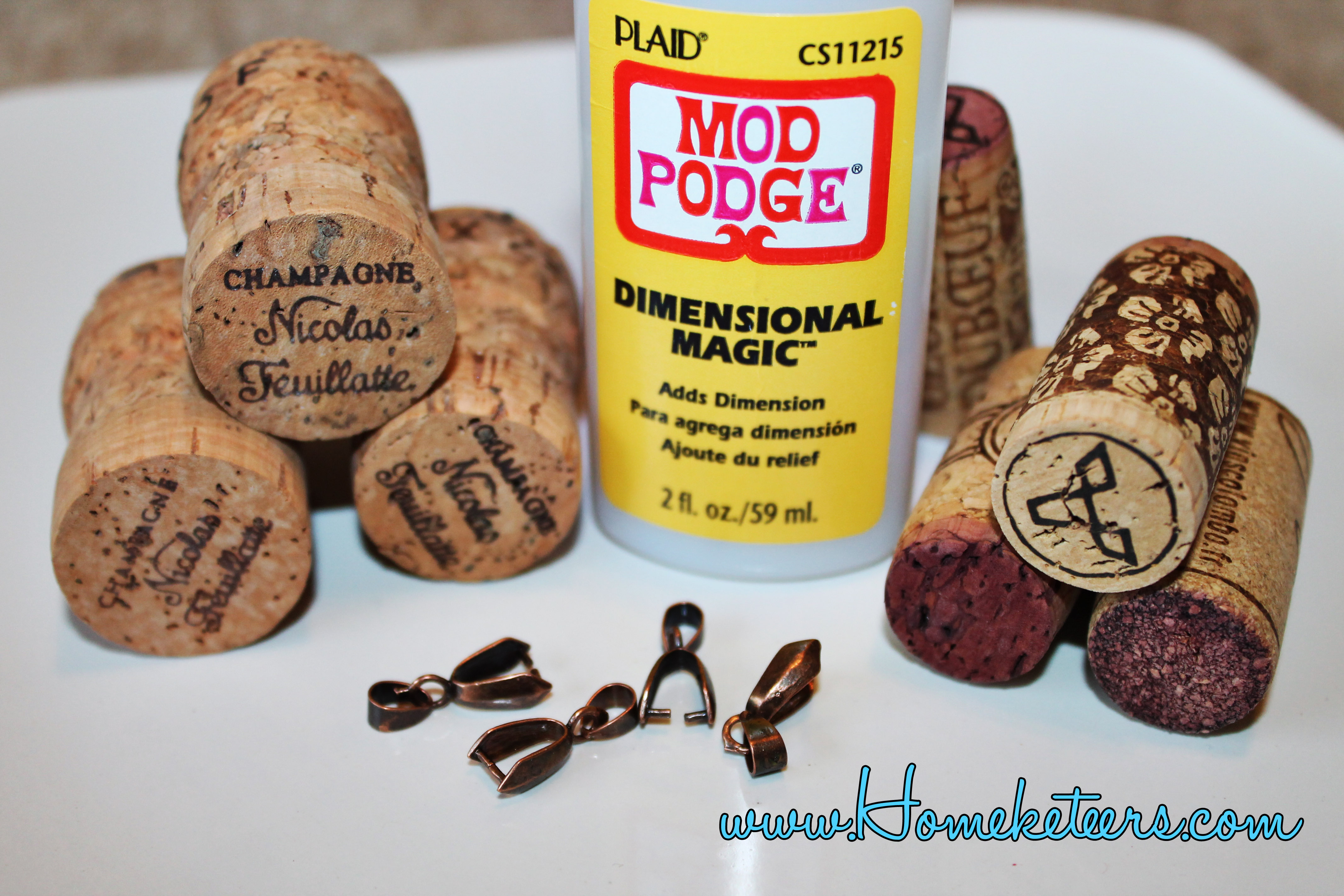 Tutorial on Making a Necklace from Champagne and Wine Corks